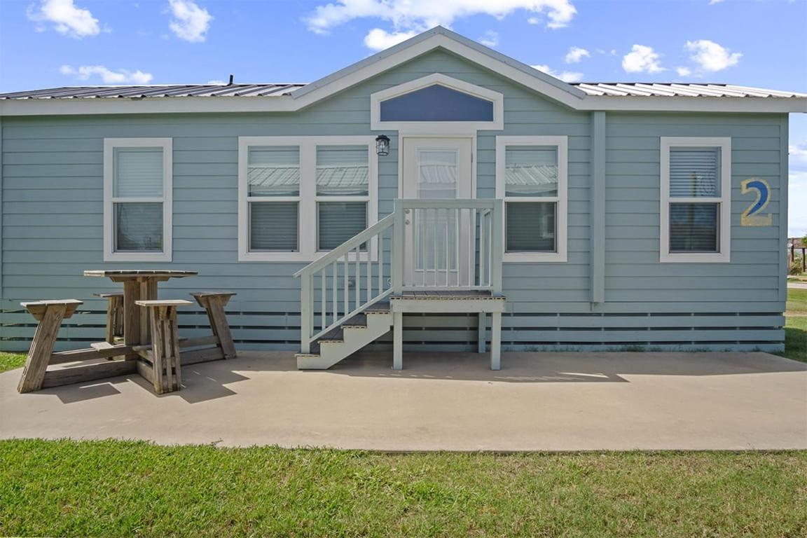 Tiny Home Fishing Expedition Bolivar Peninsula Exterior photo